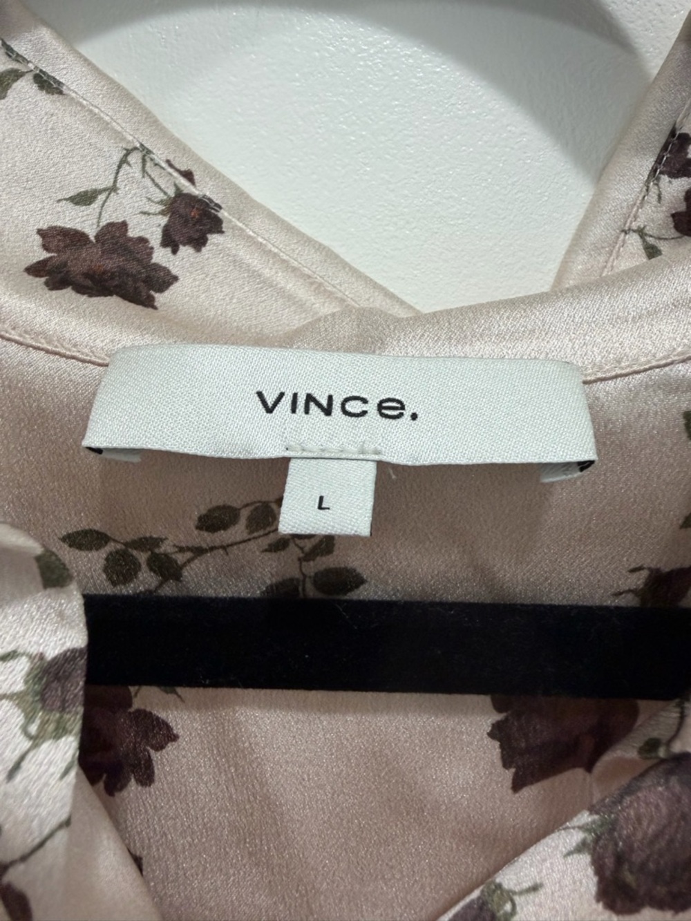 Vince Autumnal Rose Shaped Collar Blouse in Dark Ivory, size L. - Picture 4 of 6